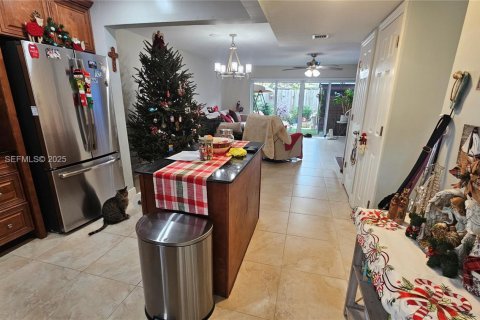 Condo in Hollywood, Florida, 3 bedrooms  № 1992269 - photo 3