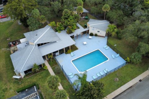 Condo in Hollywood, Florida, 3 bedrooms  № 1992269 - photo 22