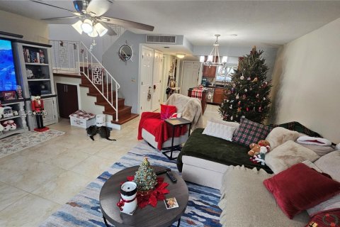 Condo in Hollywood, Florida, 3 bedrooms  № 1992269 - photo 15