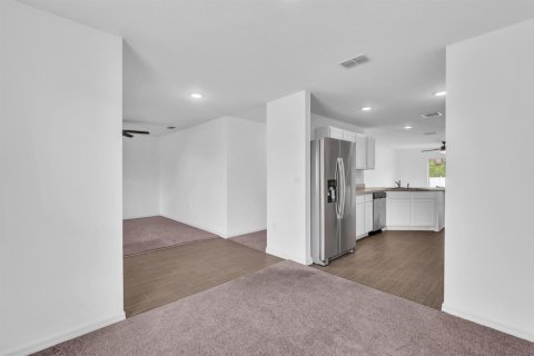 Villa ou maison à vendre à Port St. Lucie, Floride: 3 chambres, 145.11 m2 № 2290080 - photo 18