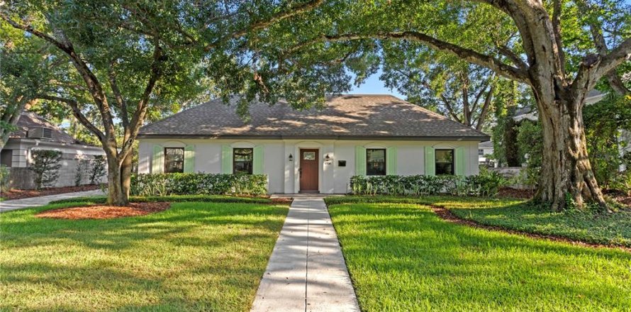 House in Tampa, Florida 3 bedrooms, 196.95 sq.m. № 1795431