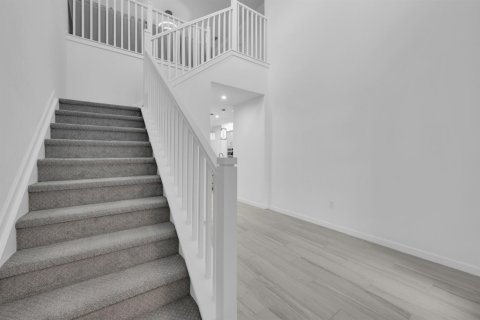 Casa en venta en Port St. Lucie, Florida, 4 dormitorios, 249.91 m2 № 2085678 - foto 3