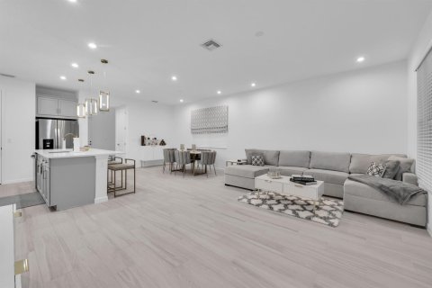 Casa en venta en Port St. Lucie, Florida, 4 dormitorios, 249.91 m2 № 2085678 - foto 16