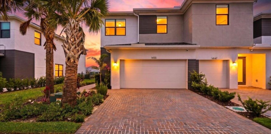 Casa en Port St. Lucie, Florida 3 dormitorios, 178 m2 № 2078352