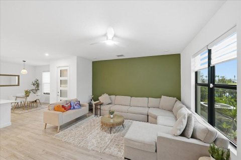 Casa en venta en Port St. Lucie, Florida, 3 dormitorios, 178 m2 № 2078352 - foto 16