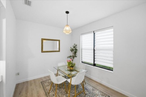Casa en venta en Port St. Lucie, Florida, 3 dormitorios, 178 m2 № 2078352 - foto 13