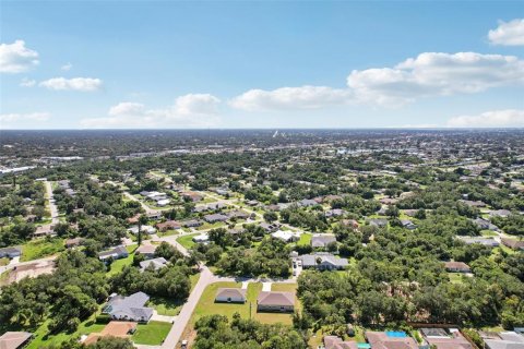House in Port Charlotte, Florida 4 bedrooms, 198.25 sq.m. № 1876227 - photo 26