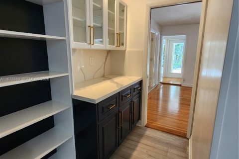 Casa en venta en Pinecrest, Florida, 6 dormitorios, 397.81 m2 № 2042749 - foto 8