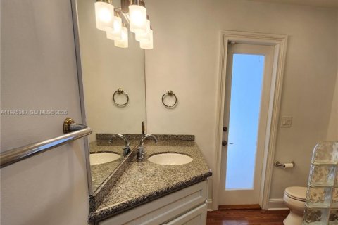 Casa en venta en Pinecrest, Florida, 6 dormitorios, 397.81 m2 № 2042749 - foto 20