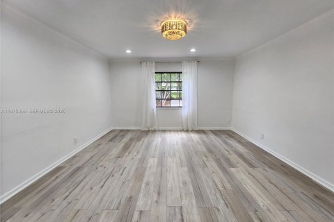 Casa en venta en Pinecrest, Florida, 6 dormitorios, 397.81 m2 № 2042749 - foto 12