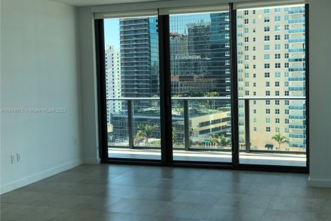 Condo in Miami, Florida, 3 bedrooms  № 1852421 - photo 10