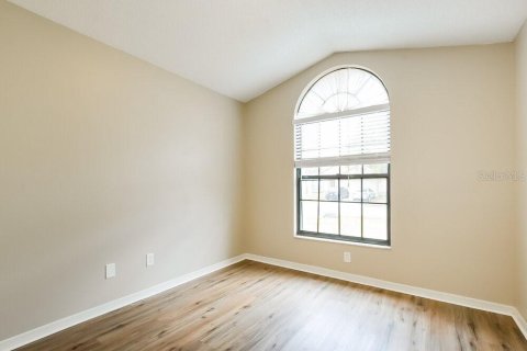 Villa ou maison à louer à Oviedo, Floride: 3 chambres, 123 m2 № 2092039 - photo 13
