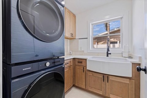 Casa en venta en Saint Petersburg, Florida, 3 dormitorios, 237.27 m2 № 2097344 - foto 21