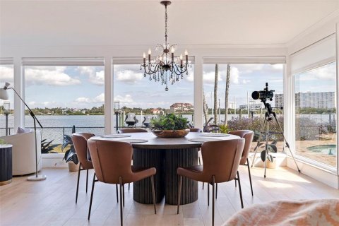 Casa en venta en Saint Petersburg, Florida, 3 dormitorios, 237.27 m2 № 2097344 - foto 23