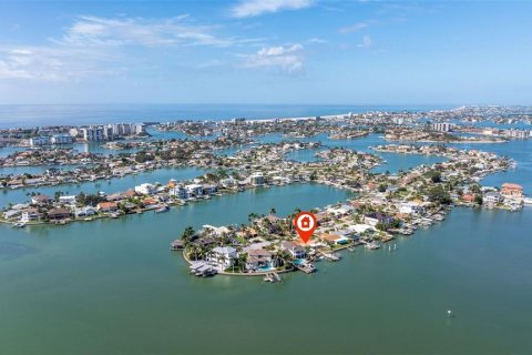Casa en Saint Petersburg, Florida 3 dormitorios, 237.27 m2 № 2097344