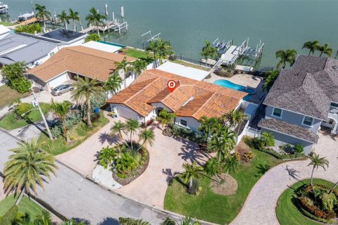 Casa en venta en Saint Petersburg, Florida, 3 dormitorios, 237.27 m2 № 2097344 - foto 4