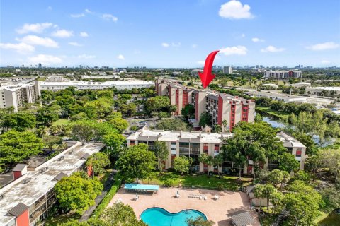 Condo in Pompano Beach, Florida, 2 bedrooms № 1968053 - photo 28