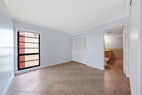 Condo in Pompano Beach, Florida, 2 bedrooms № 1968053 - photo 15