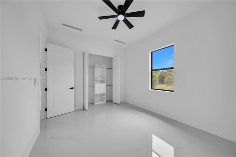 Casa en venta en Lehigh Acres, Florida, 4 dormitorios, 168.62 m2 № 2169112 - foto 14