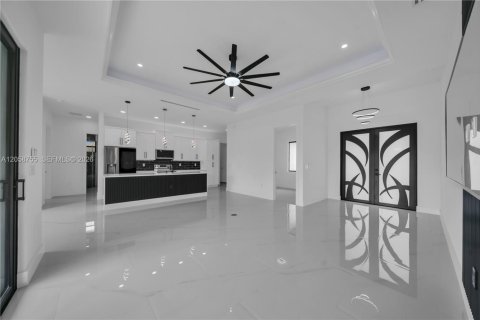 Casa en venta en Lehigh Acres, Florida, 4 dormitorios, 168.62 m2 № 2169112 - foto 6