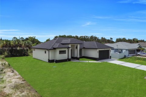 Casa en venta en Lehigh Acres, Florida, 4 dormitorios, 168.62 m2 № 2169112 - foto 30