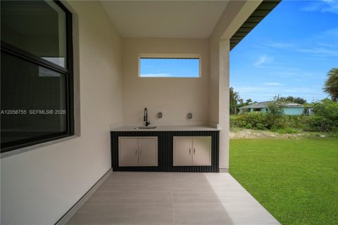 Casa en venta en Lehigh Acres, Florida, 4 dormitorios, 168.62 m2 № 2169112 - foto 25