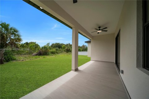 Casa en venta en Lehigh Acres, Florida, 4 dormitorios, 168.62 m2 № 2169112 - foto 26