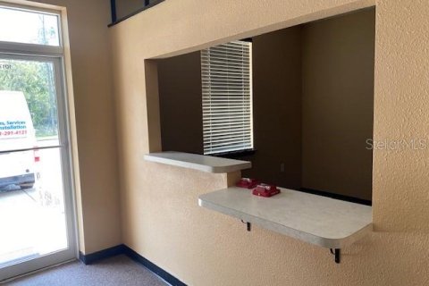 Propiedad comercial en alquiler en Lake Mary, Florida, 92.53 m2 № 1644782 - foto 4