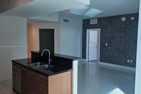 Купить кондоминиум в Майами, Флорида 2 спальни, 93.46м2, № 1967811 - фото 16