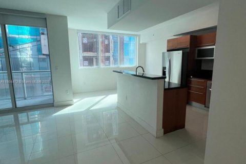 Купить кондоминиум в Майами, Флорида 2 спальни, 93.46м2, № 1967811 - фото 6