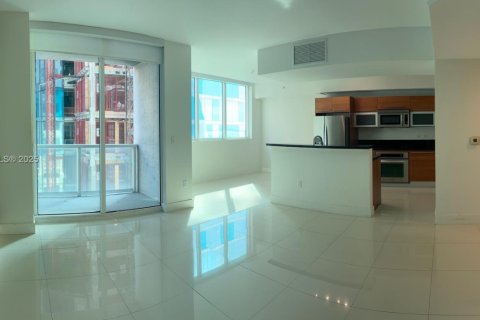 Купить кондоминиум в Майами, Флорида 2 спальни, 93.46м2, № 1967811 - фото 18