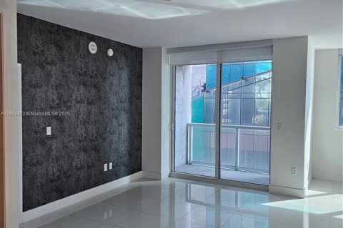Купить кондоминиум в Майами, Флорида 2 спальни, 93.46м2, № 1967811 - фото 21