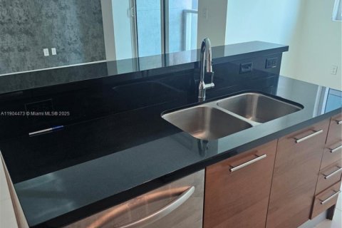 Купить кондоминиум в Майами, Флорида 2 спальни, 93.46м2, № 1967811 - фото 11