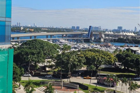 Купить кондоминиум в Майами, Флорида 2 спальни, 93.46м2, № 1967811 - фото 22