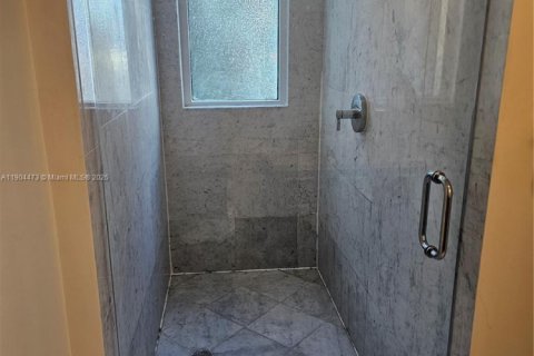 Купить кондоминиум в Майами, Флорида 2 спальни, 93.46м2, № 1967811 - фото 30