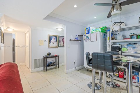 Condo in Miami, Florida, 3 bedrooms  № 1928137 - photo 6