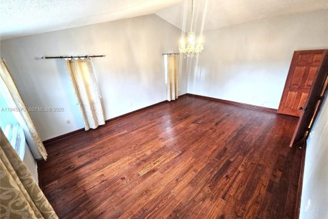 Снять в аренду виллу или дом в Майами, Флорида 5 спален, 279.54м2, № 2002520 - фото 21