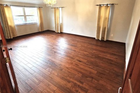 Снять в аренду виллу или дом в Майами, Флорида 5 спален, 279.54м2, № 2002520 - фото 22