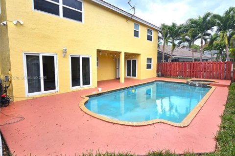 Снять в аренду виллу или дом в Майами, Флорида 5 спален, 279.54м2, № 2002520 - фото 23