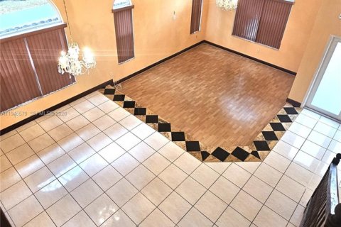 Снять в аренду виллу или дом в Майами, Флорида 5 спален, 279.54м2, № 2002520 - фото 18