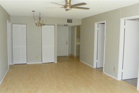 Copropriété à vendre à Daytona Beach, Floride: 2 chambres, 101.73 m2 № 2213857 - photo 17