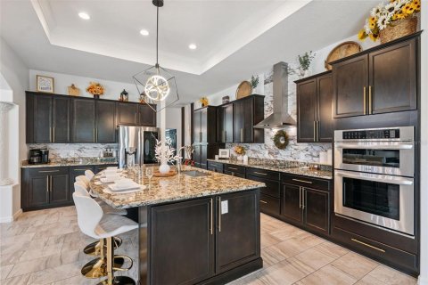 House in Weeki Wachee, Florida 4 bedrooms, 327.76 sq.m. № 1826360 - photo 23