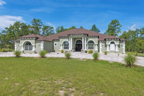 House in Weeki Wachee, Florida 4 bedrooms, 327.76 sq.m. № 1826360 - photo 5