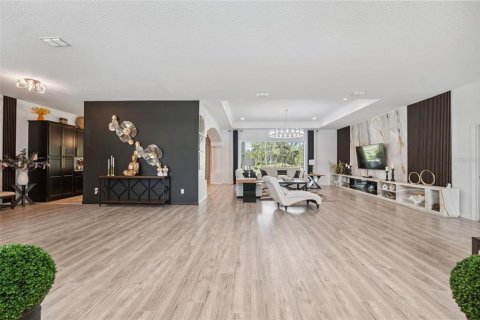 House in Weeki Wachee, Florida 4 bedrooms, 327.76 sq.m. № 1826360 - photo 7