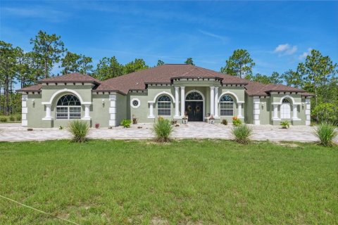 House in Weeki Wachee, Florida 4 bedrooms, 327.76 sq.m. № 1826360 - photo 4