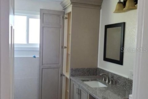 Снять в аренду квартиру в Деланд, Флорида 6 комнат, 130.06м2, № 1801388 - фото 6