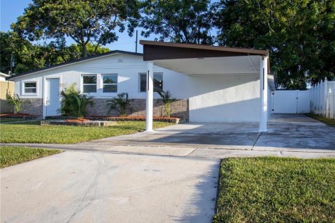 House in Orlando, Florida 3 bedrooms, 104.14 sq.m. № 2377909