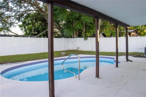 House in Orlando, Florida 3 bedrooms, 104.14 sq.m. № 2377909 - photo 19
