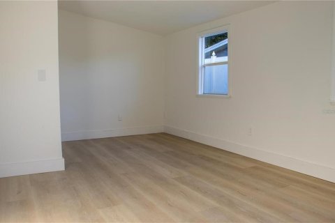 House in Orlando, Florida 3 bedrooms, 104.14 sq.m. № 2377909 - photo 15