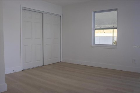House in Orlando, Florida 3 bedrooms, 104.14 sq.m. № 2377909 - photo 17